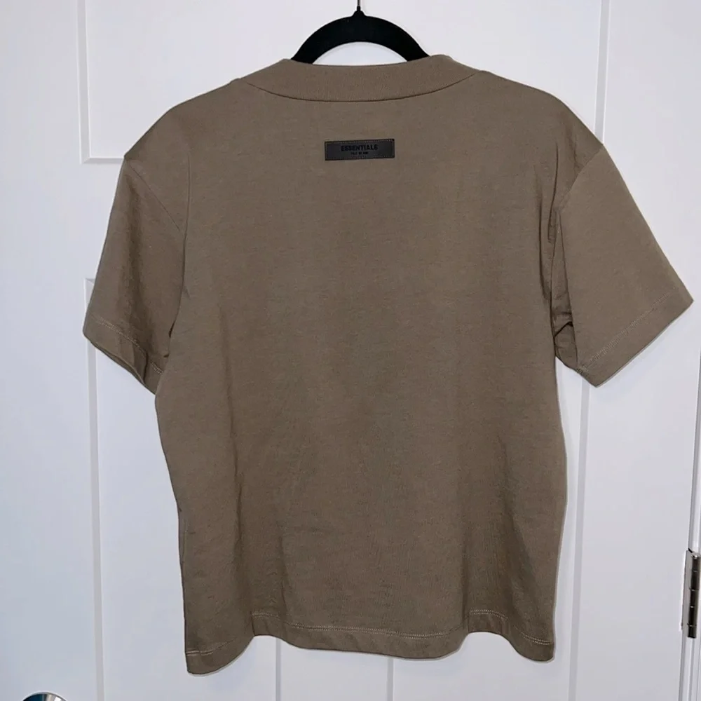 Essentials Fear of God Flocked boxy Logo Short Sleeve Tee - Picture 3 of 9
